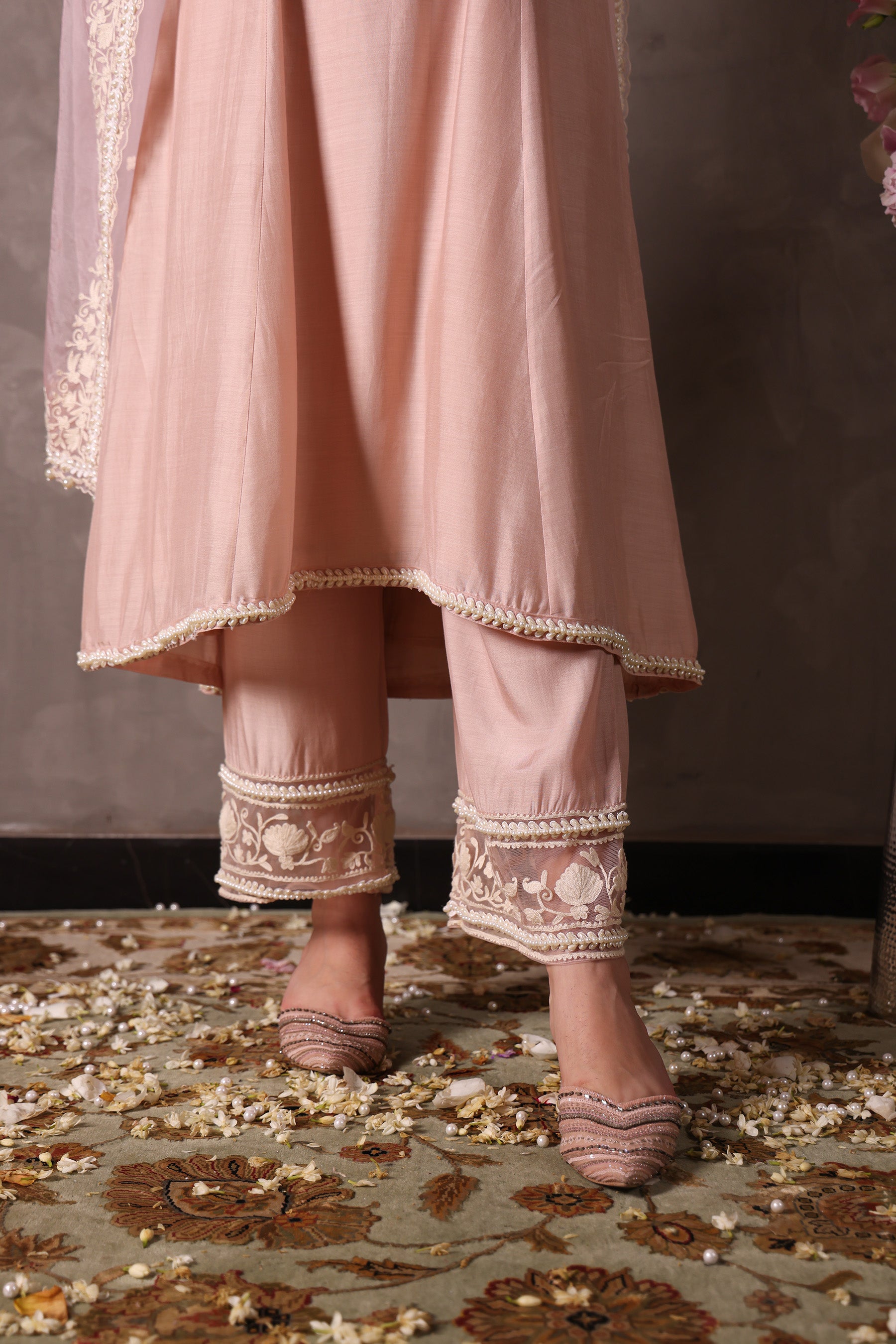 Blush Pink Kashmiri Pheran Suit Set