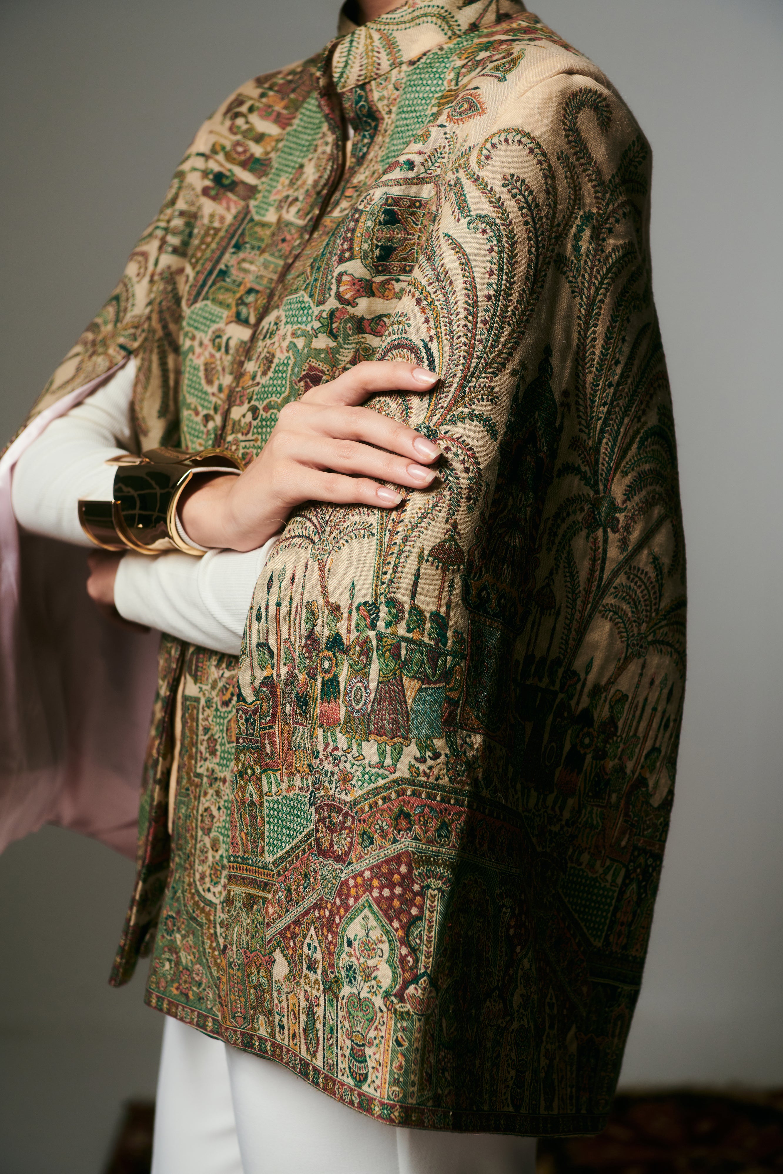 Kashmiri Art Fine Wool Cape