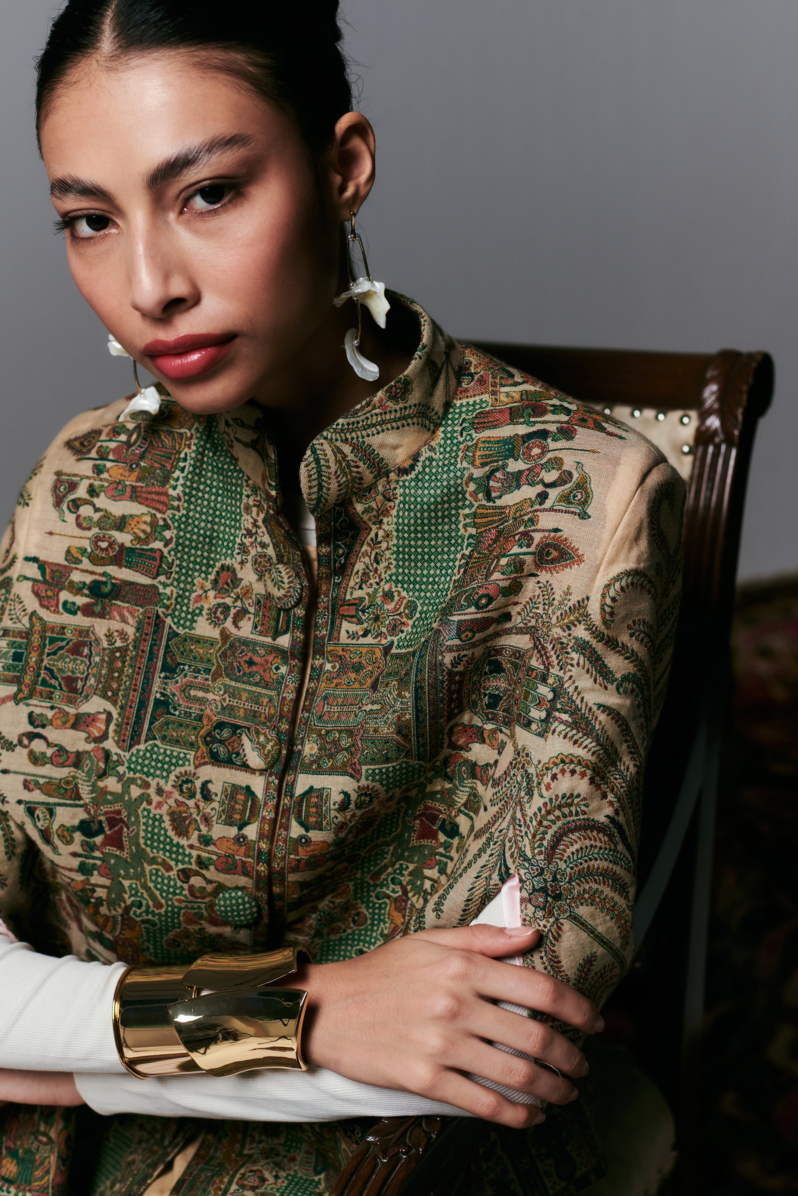 Kashmiri Art Fine Wool Cape