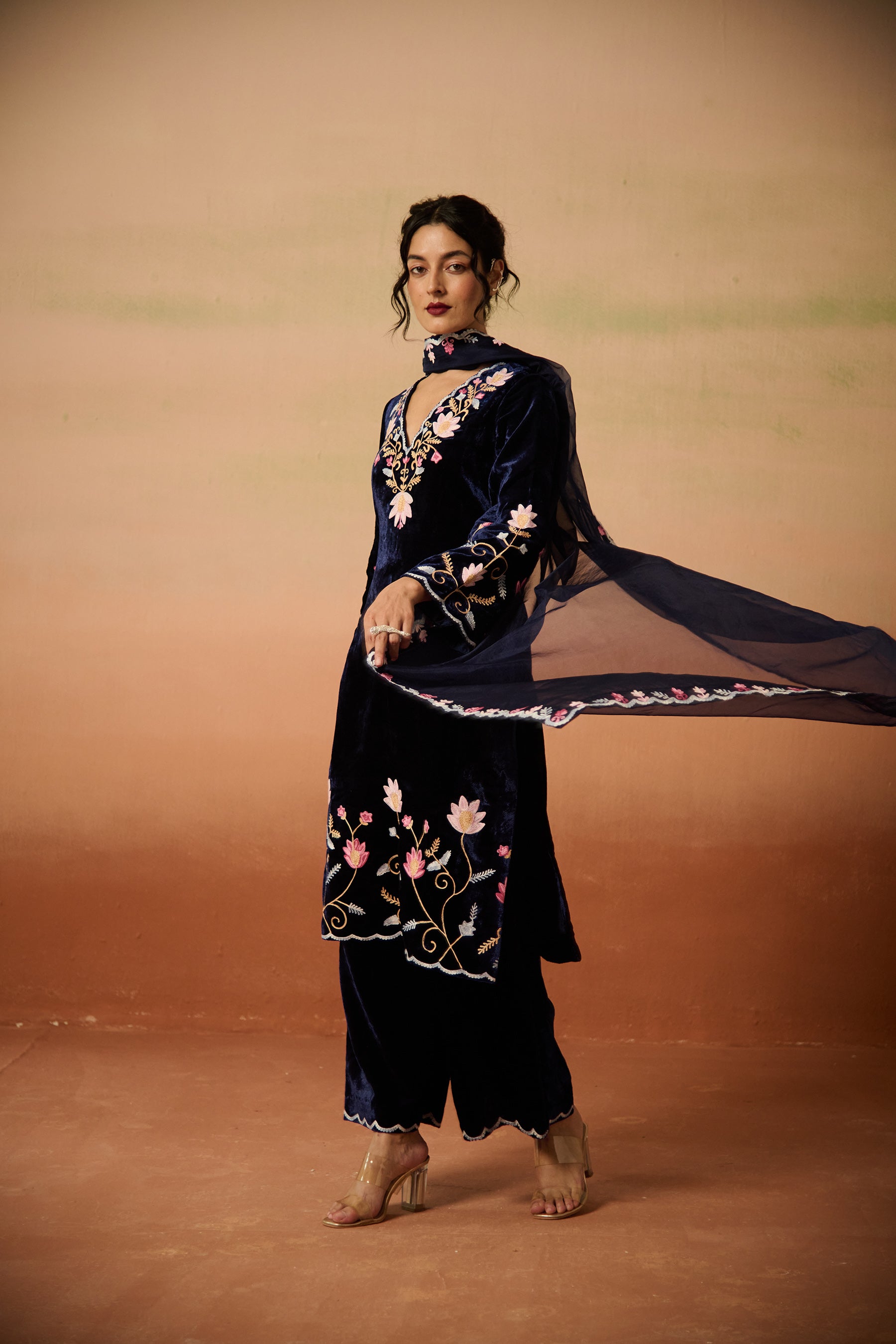 Noor-e Velvet