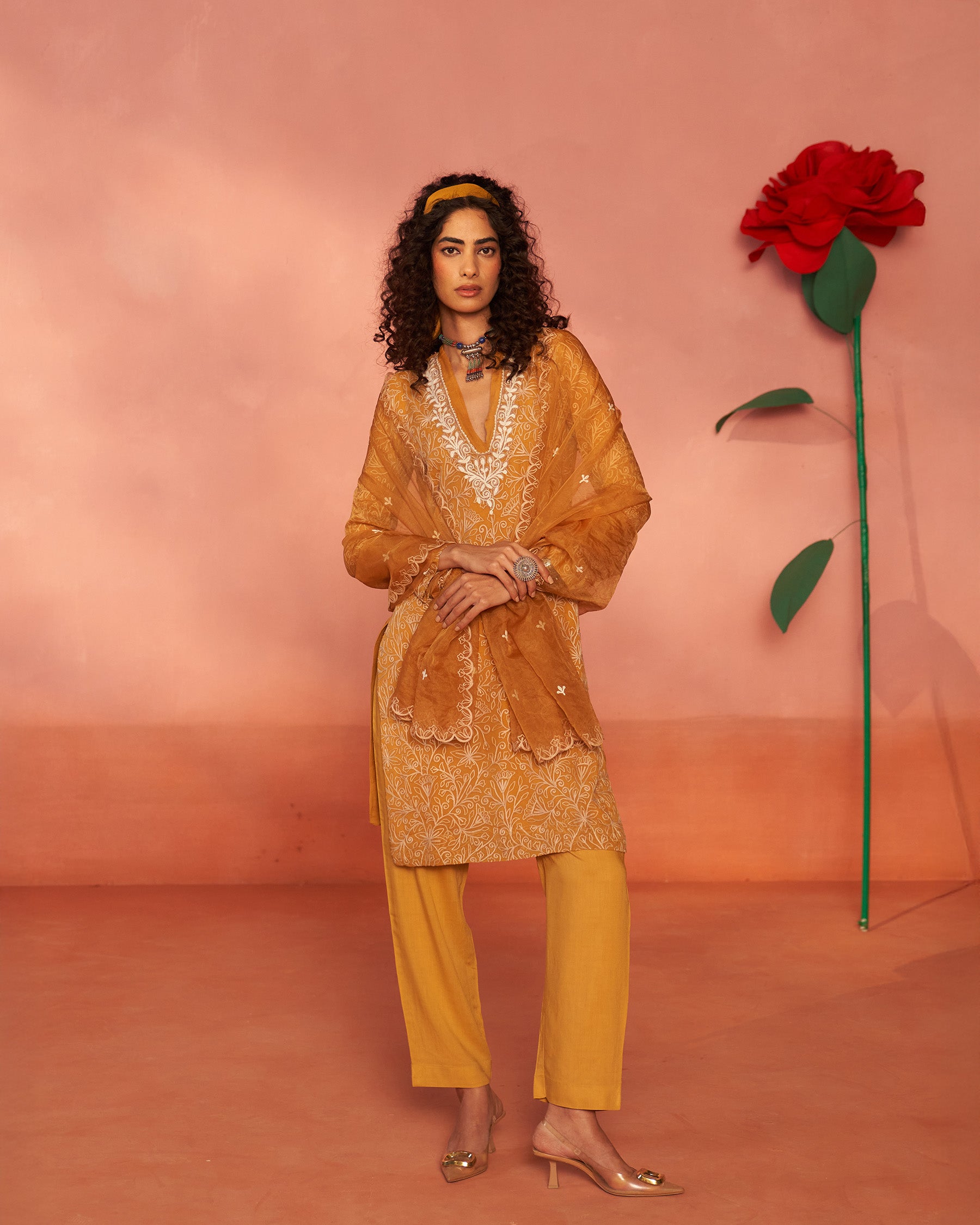 Pheran for Women – Elegant Kashmiri Embroidery