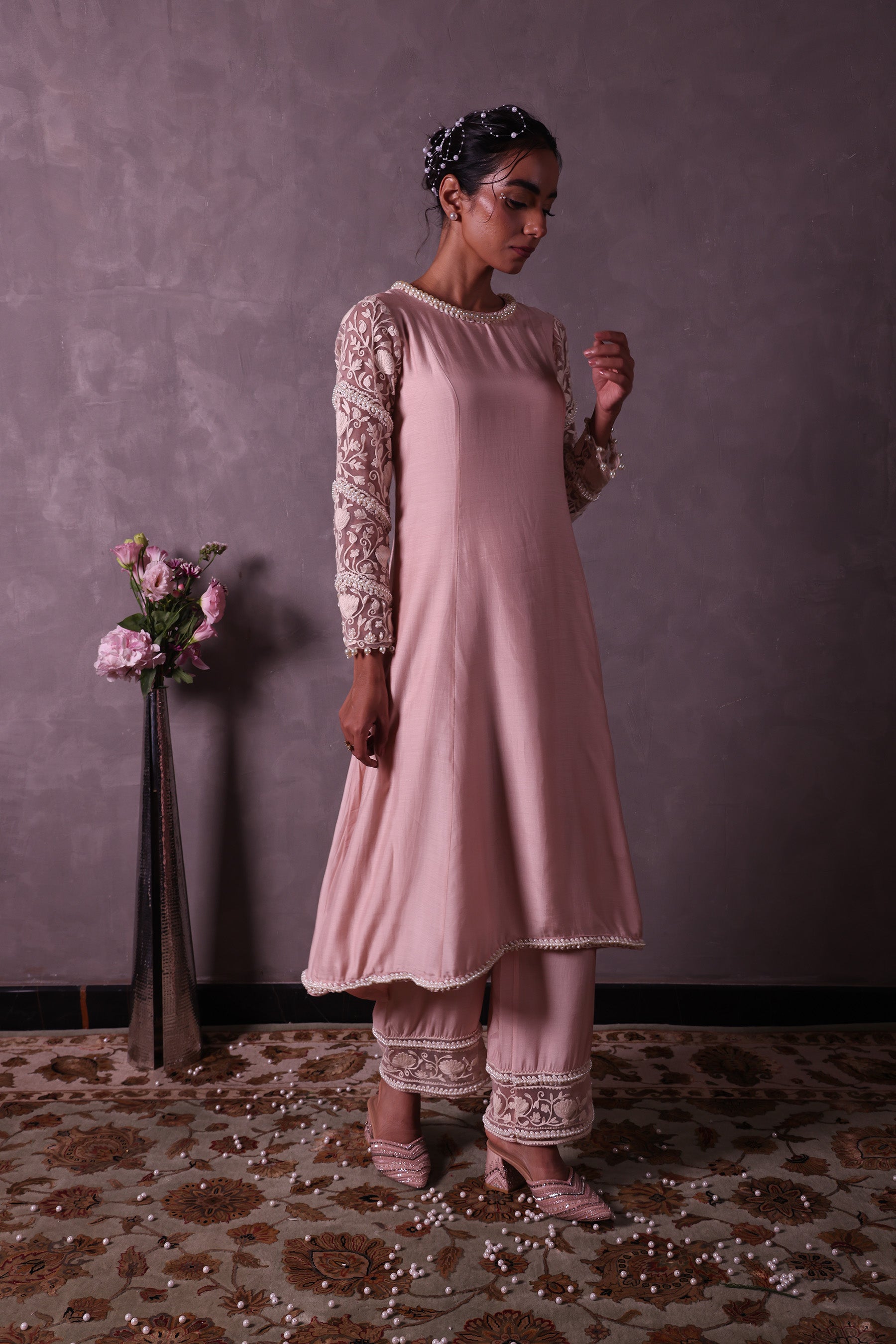 Pastel Pink Kashmiri Pheran Suit Set